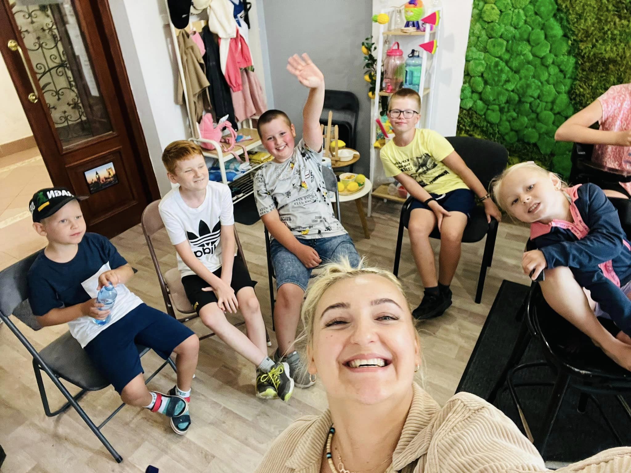 Poniedziałek (Monday) – dzień pełen nowych znajomości i przyjaźni. 🏹🛝🛴💕